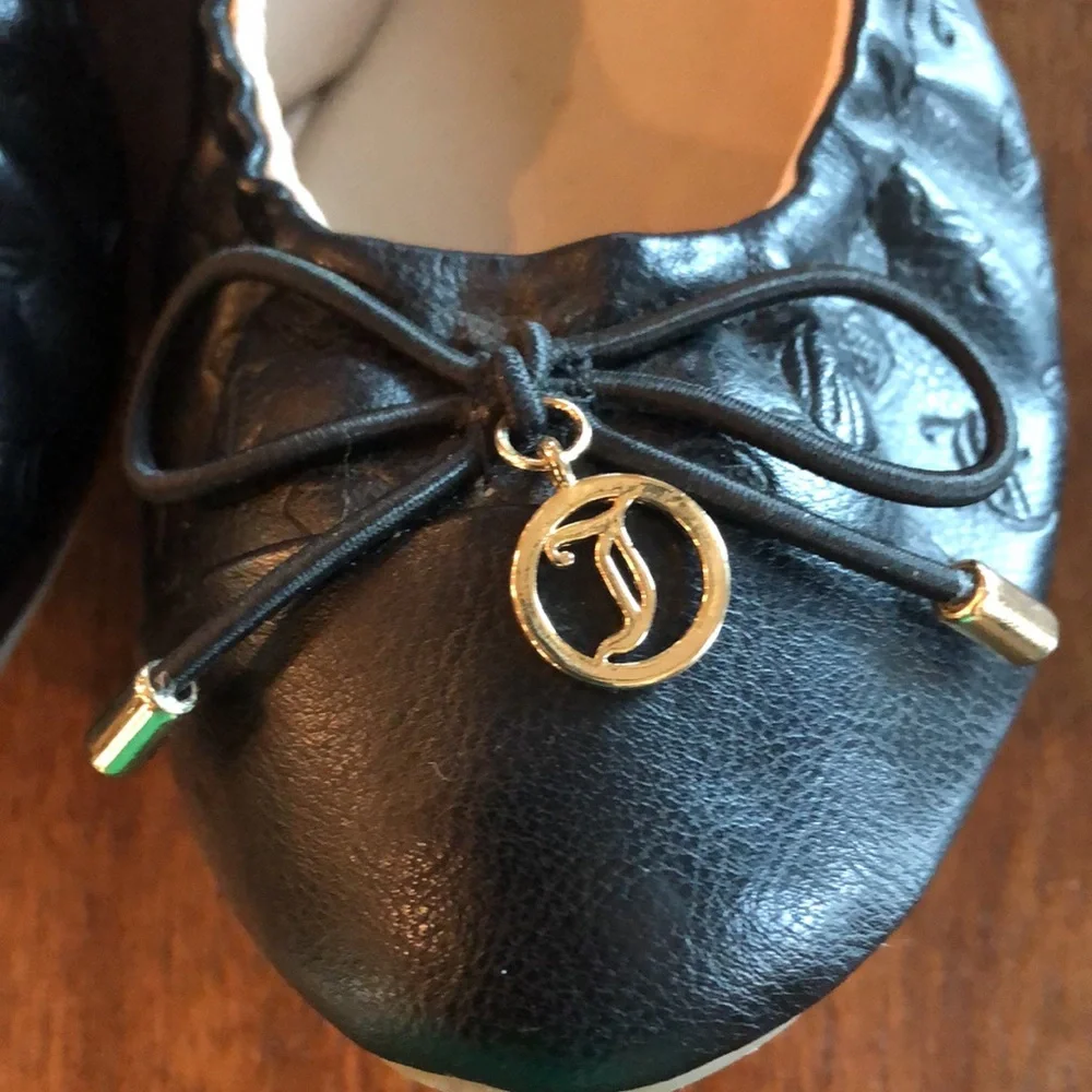 Juicy Couture Flats - Picture 3 of 9